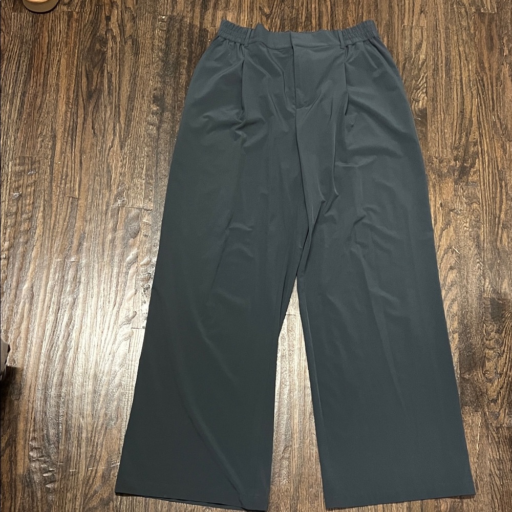 ALO Yoga Women's High Waisted Pursuit Gray Trouser Pants